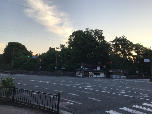 京都御所南西の交差点